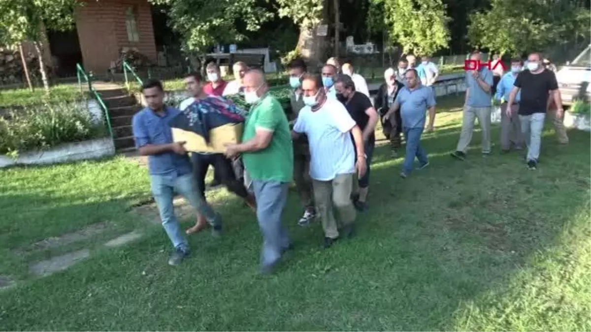 Son dakika haber: SEL FELAKETİNDE HAYATINI KAYBEDEN ARİFE ÜNAL SON YOLCULUĞUNA UĞURLANDI