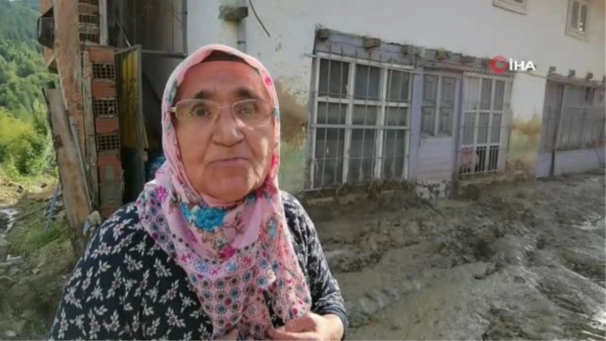 Selden kurtulan yaşlı kadın: " Oğlumla el ele tutuşarak kaçtık"