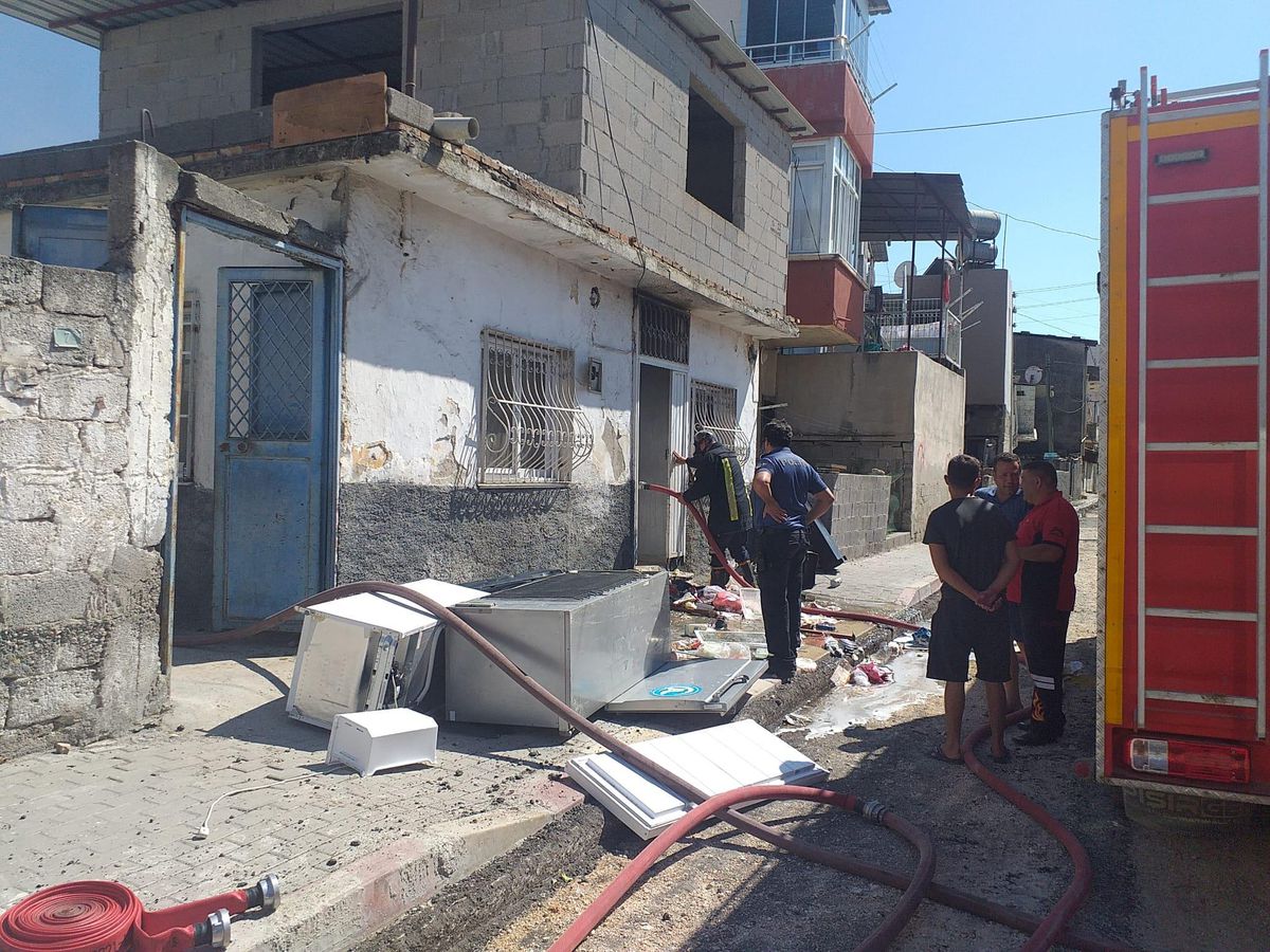 Son dakika haberleri | Tarsus\'ta çıkan ev yangını hasara neden oldu