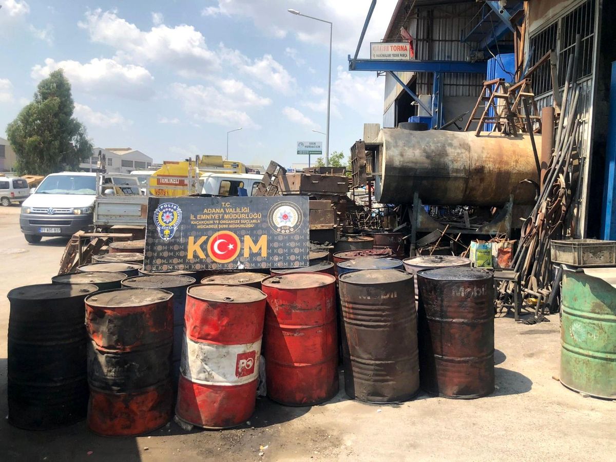 Adana\'da 10 bin litre kaçak akaryakıt ele geçirildi