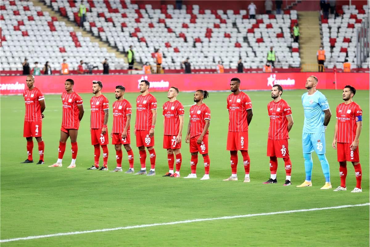 Antalyaspor, kaçan galibiyete üzülüyor