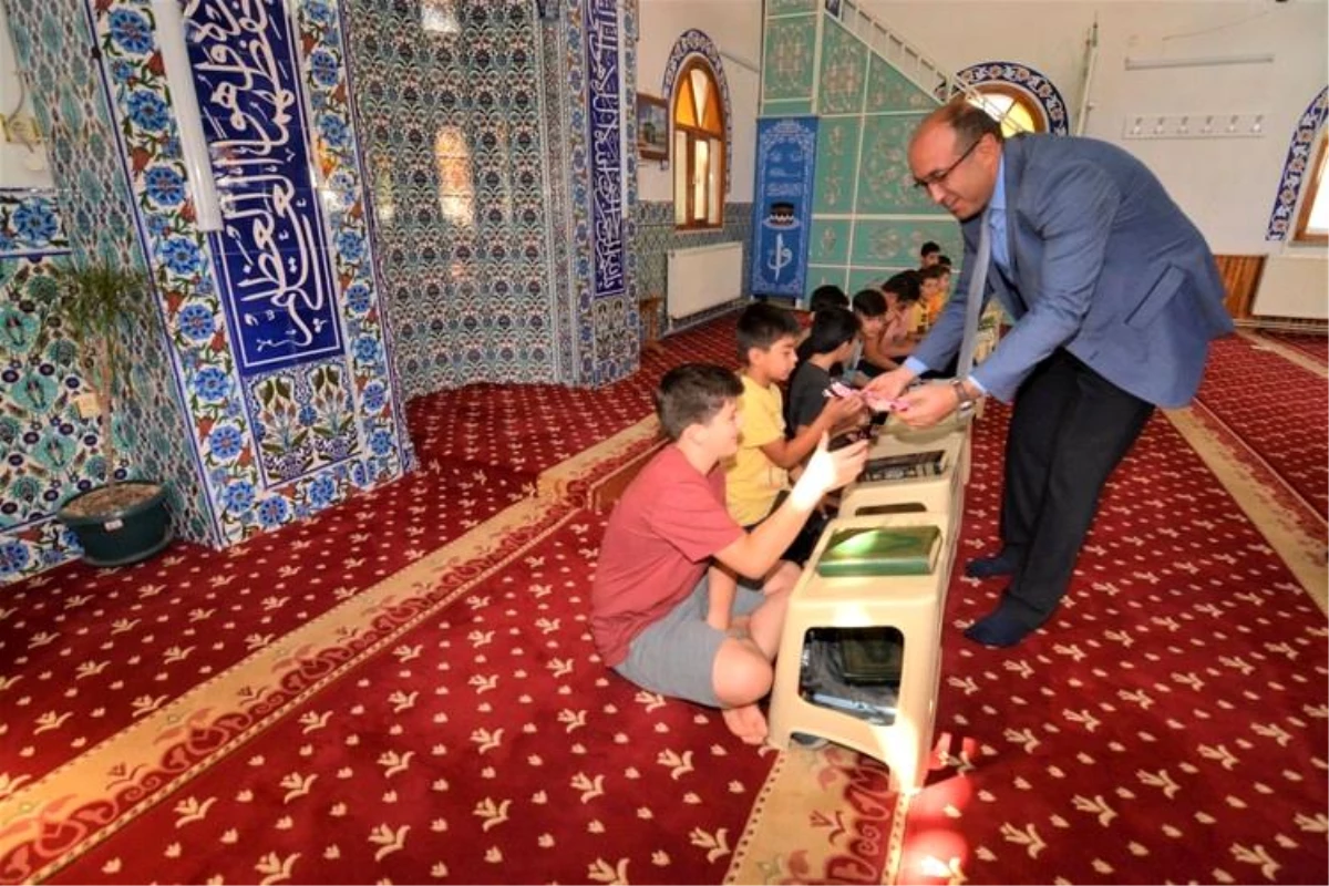 Son dakika: Başkan Çöl, Kur\'an kurslarında eğitim gören çocukları unutmadı
