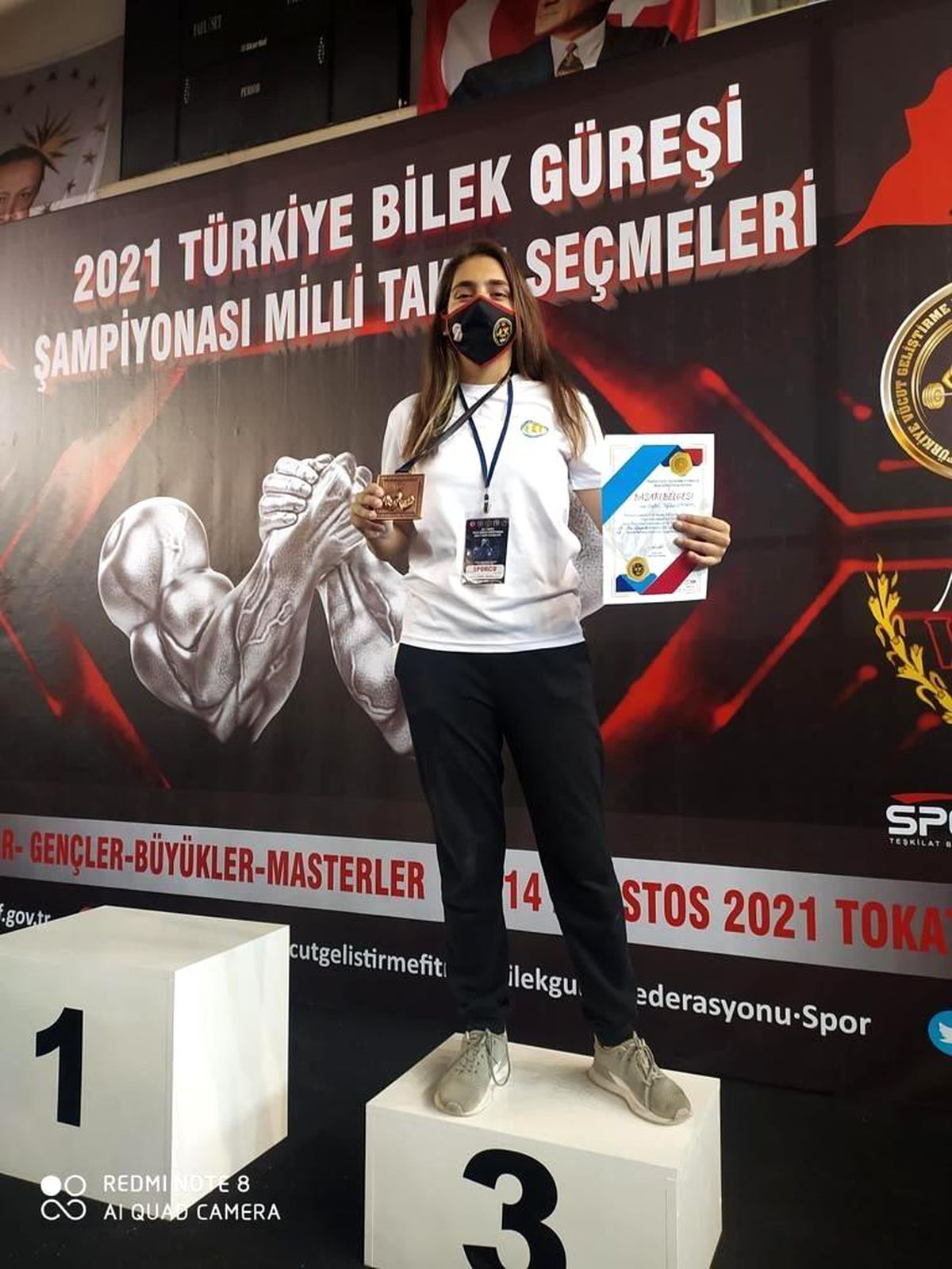 Bilek güreşçisi Selin milli takıma seçildi