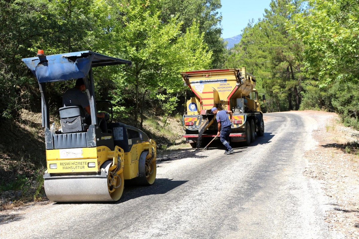 Büyükşehirden kırsal yollarda, bakım ve onarım çalışması