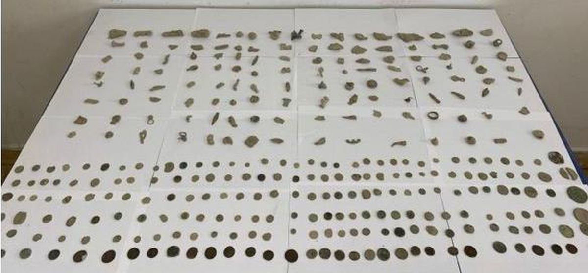 Denizli\'de 585 parça tarihi eser niteliğindeki madeni obje ele geçirildi