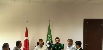 Eski futbolcularına borçlarını ödeyen Denizlispor, Muhammed Gönülaçar transferini açıkladı