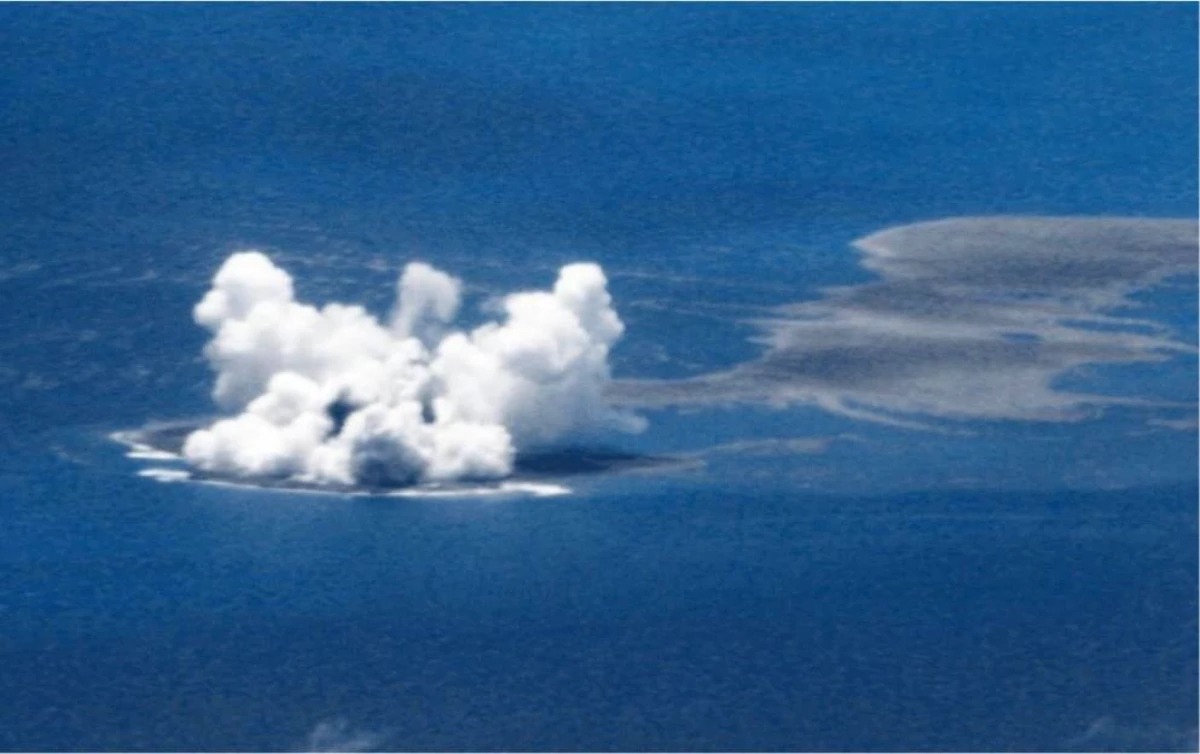 Japonya\'da volkanik patlama sonrası yeni bir ada keşfedildi