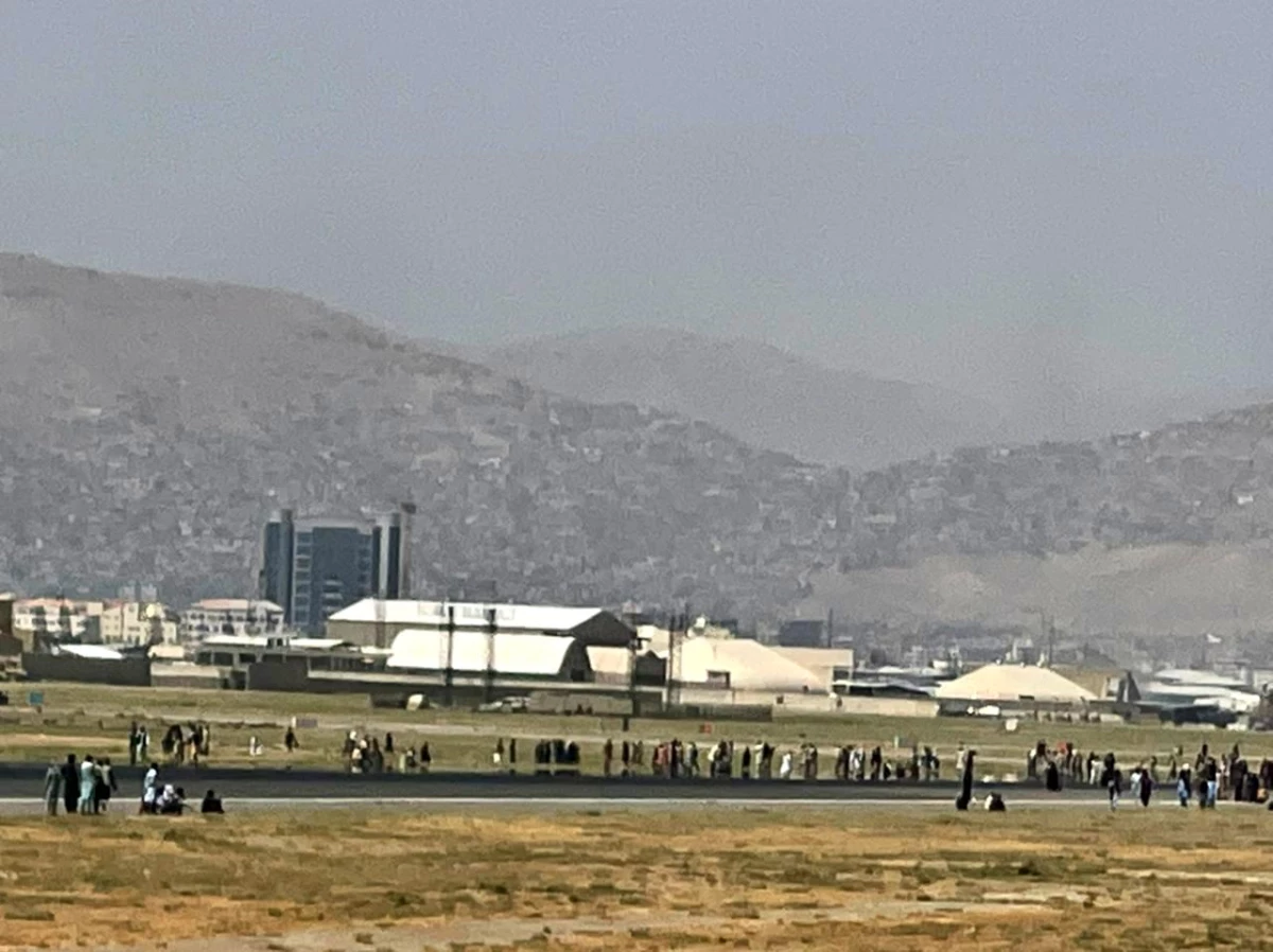 Kabil Havaalanı\'ndaki kaos anları