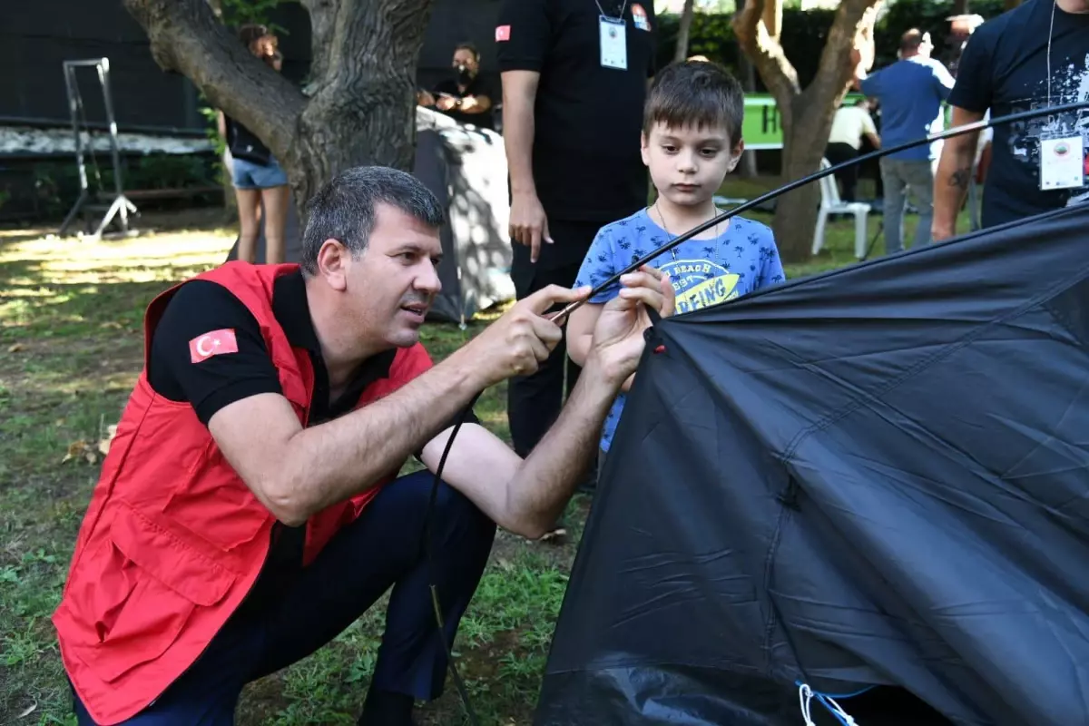 Kadıköy Belediyesi Marmara Depremi\'ni 24 Saatlik Afet Eğitim Programıyla Anıyor