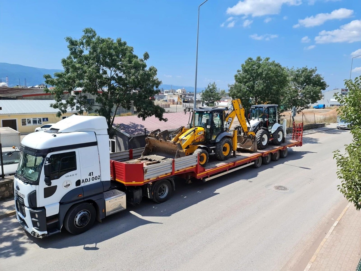 Körfez ve Derince\'den sel bölgesine yardım eli