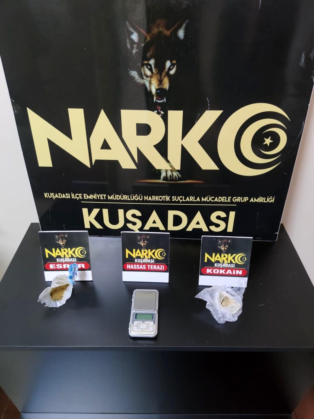 Kuşadası\'nda uyuşturucu operasyonu; 1 kişi gözaltına alındı.