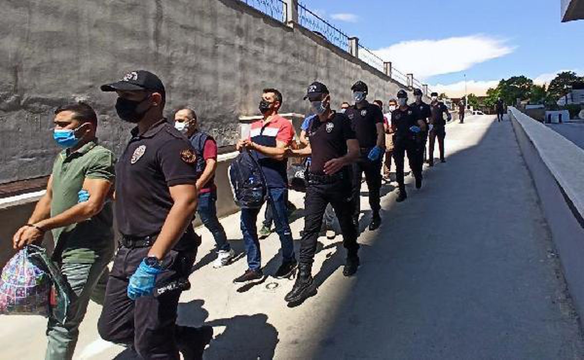 Mersin\'de FETÖ şüphelisi meslekten ihraç binbaşı tutuklandı