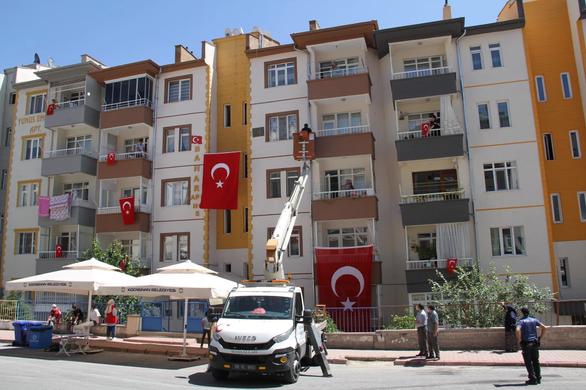 Şehit Astsubay Çavuş Yılmaz Tuncer\'in acı haberi Kayseri\'deki ailesine ulaştı