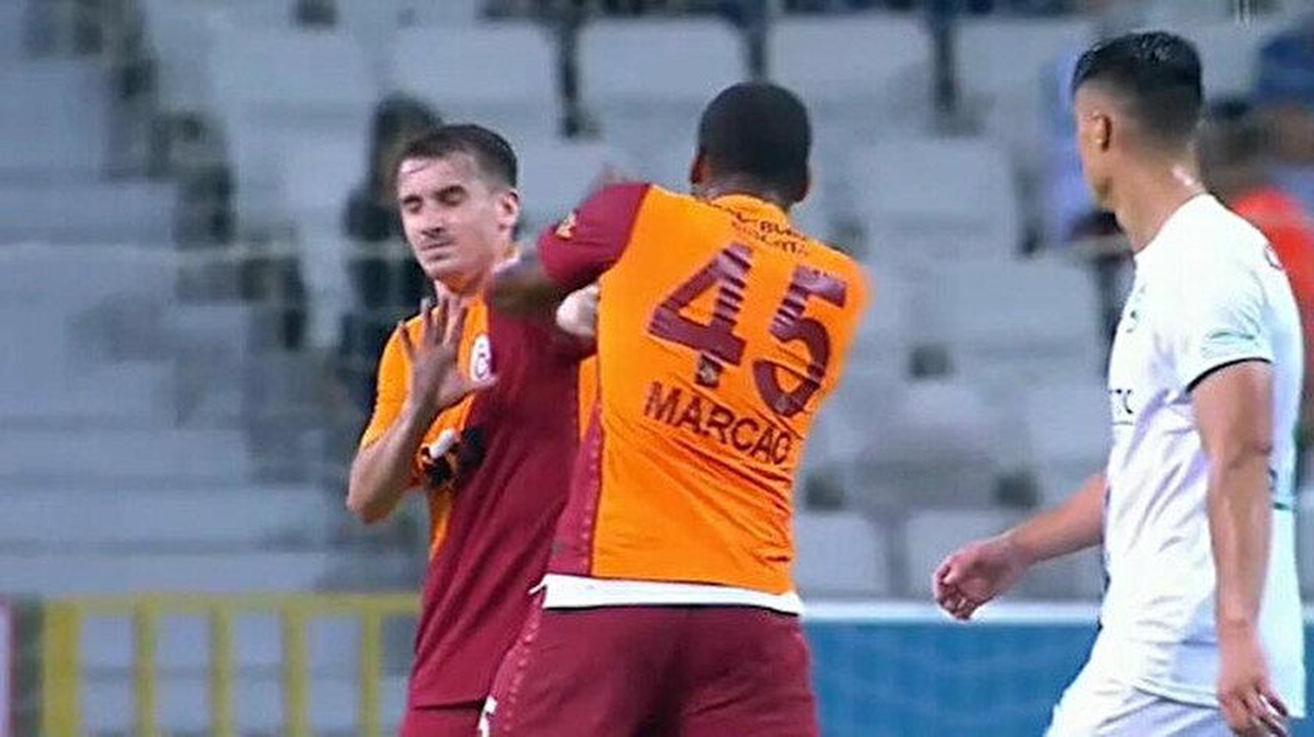 Marcao, kırmızı kart gördü! Takım arkadaşı Kerem Aktürkoğlu\'na kafa ve yumruk attı