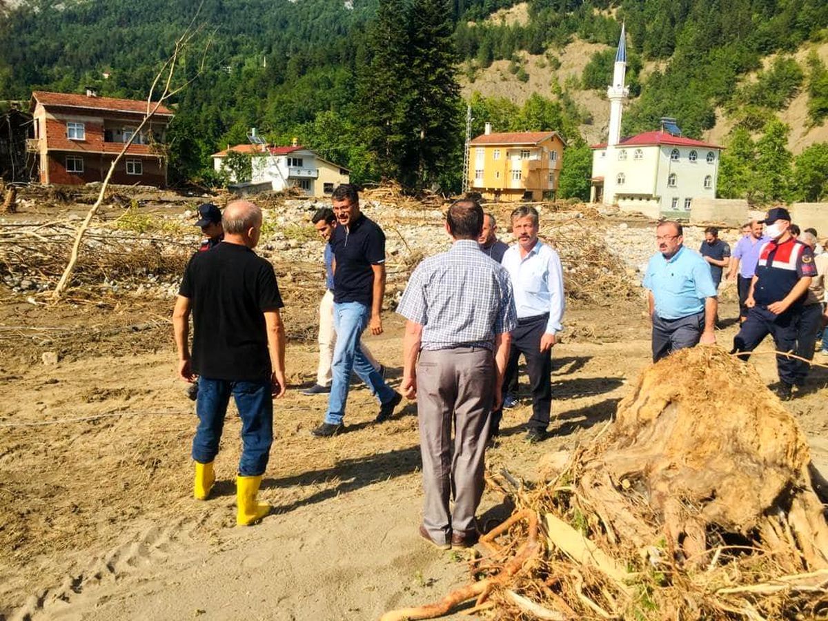 Vali Ali Çelik: "Sel bölgesinde yaralar sarılıyor"