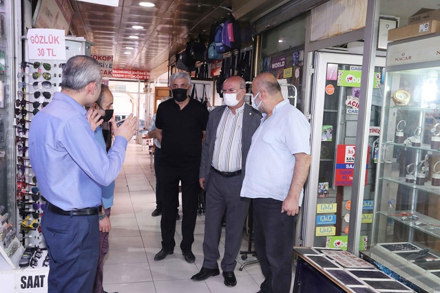 ATO Başkanı Baran Fuar Çarşısı'ndaki işletmeleri ziyaret etti