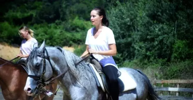 Alp Arslan dizisinin oyuncusu Fahriye Evcen'in eğitimlerinden ilk kareler paylaşıldı Alp Arslan dizisinin oyuncusu Fahriye Evcen'in eğitimlerinden ilk kareler paylaşıldı