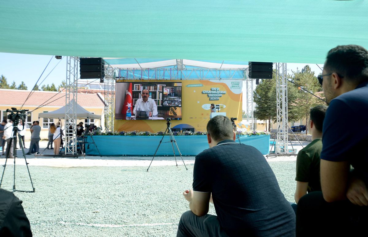 Genç oyun geliştiricilerinin Konya kampı başladı