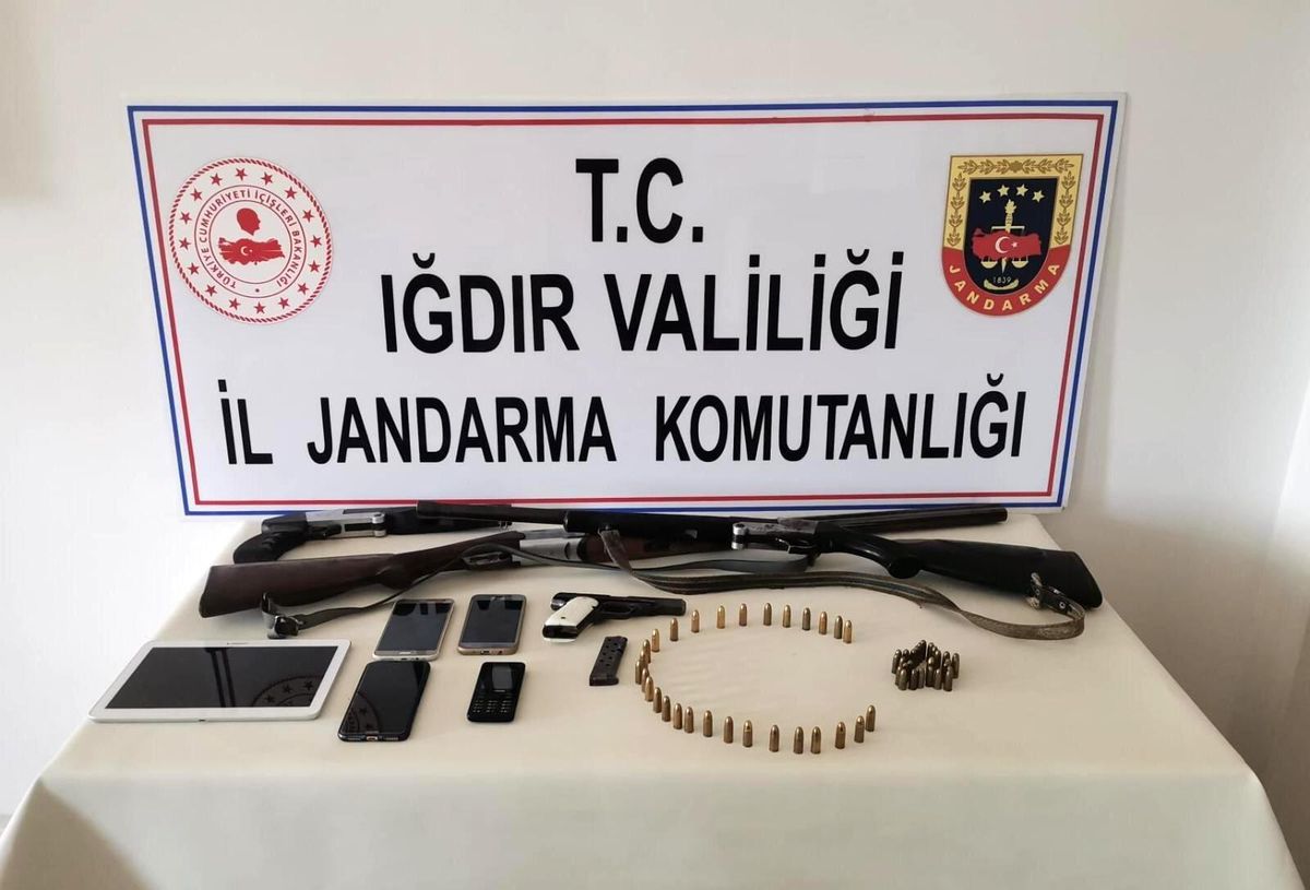 Iğdır\'da sosyal medya üzerinden terör propagandası yapan şahıslara operasyon