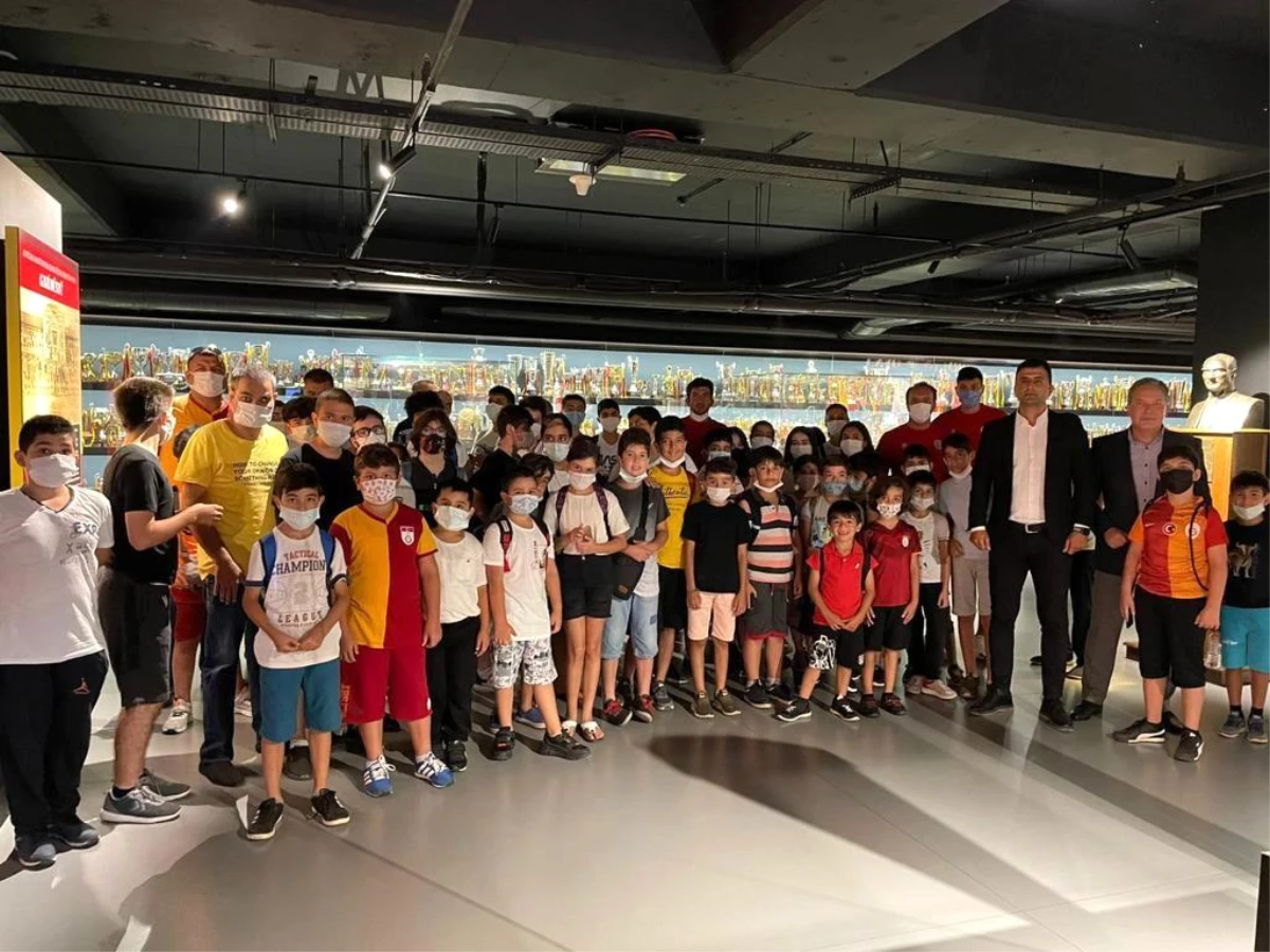 Maltepeli çocuklar Galatasaray\'ın stadyumu ve müzesini ziyaret etti