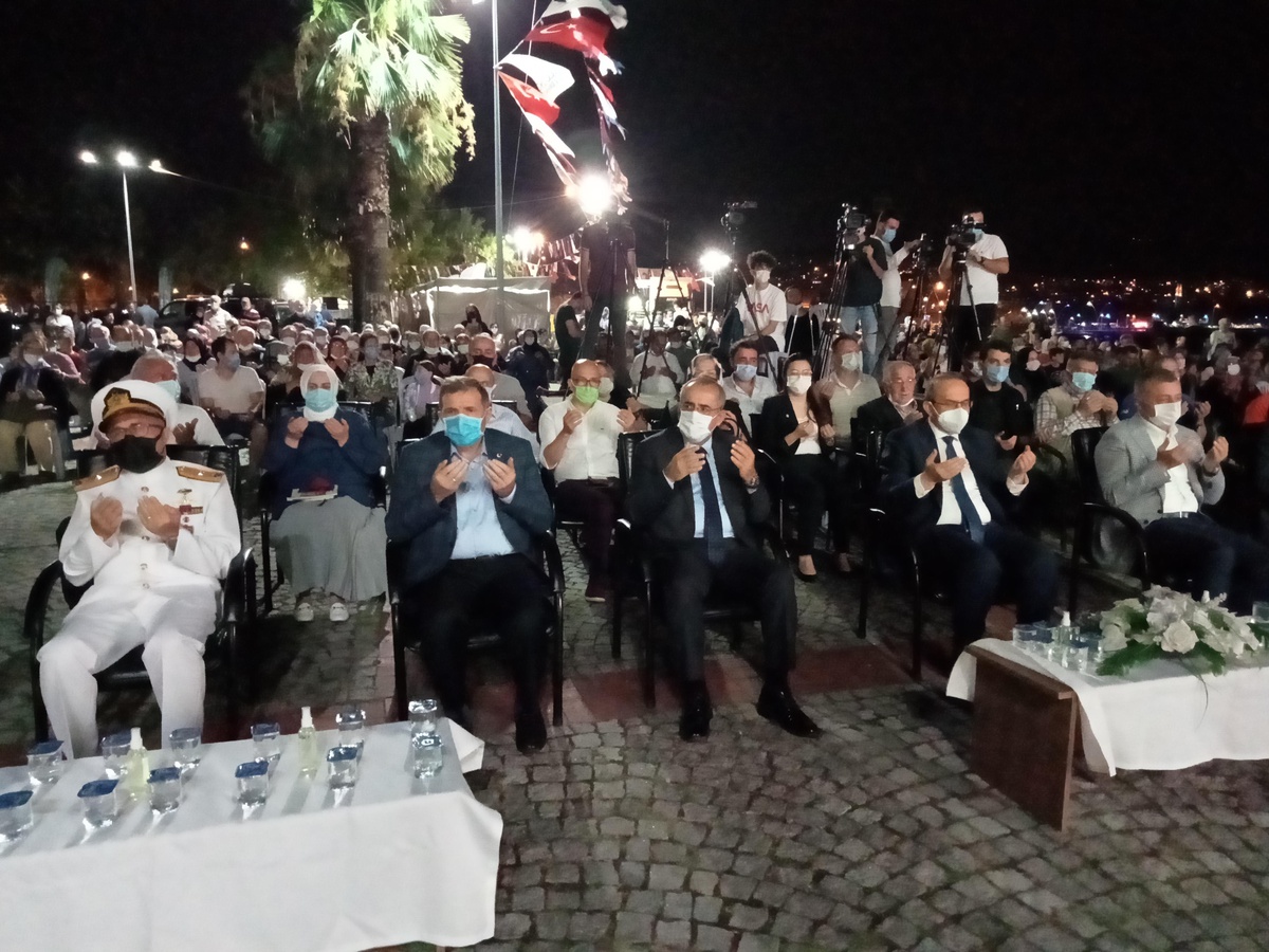 Marmara Depremi\'nde hayatını kaybedenler Gölcük\'te anıldı