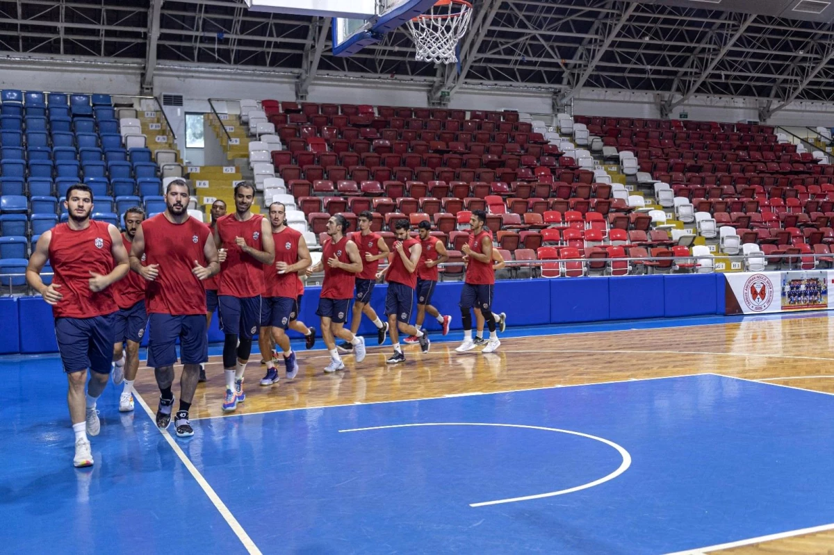 Mersin Büyükşehir Belediyesi Erkek Basketbol Takımı sezonu açtı