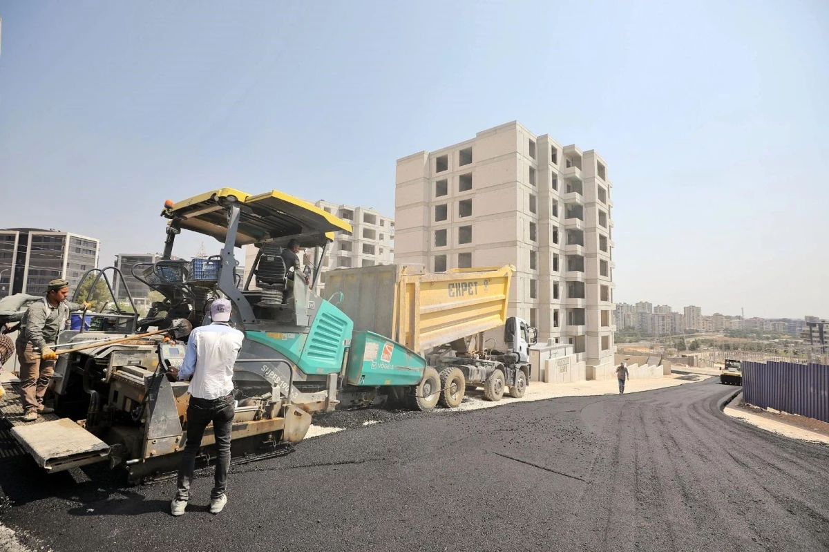 Osmangazi Mahallesi\'nde asfalt çalışmaları başladı