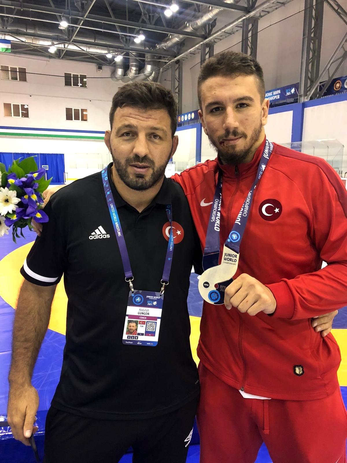 Polat Polatçı ve Muhammed Karavuş gümüş madalya kazandı