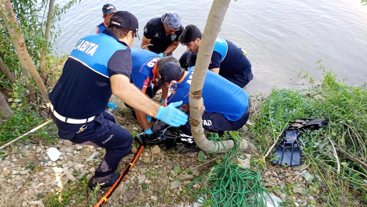 Sakarya Nehri\'ne düşen gencin cansız bedenine 48 saat sonra ulaşıldı