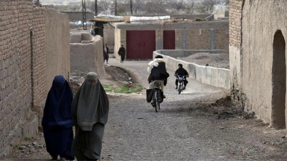 Taliban\'ın tehdidi altındaki kadınlar anlatıyor: \'Bizi öldürmeye geliyorlar\'