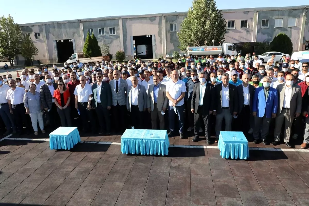 Afyonkarahisar Belediyesi 8 ay geç de olsa işçilerin yüzünü güldürmeyi başardı