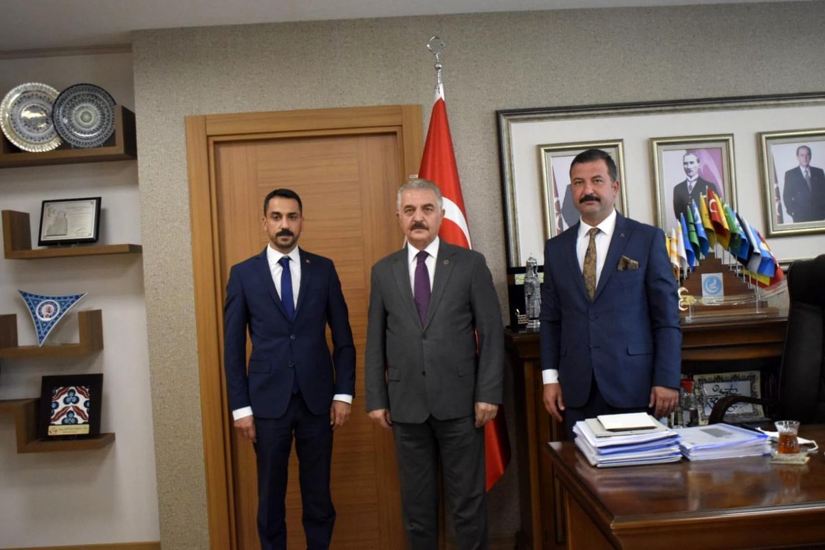 Balıkesir MHP İl yönetimi Genel Merkez\'de