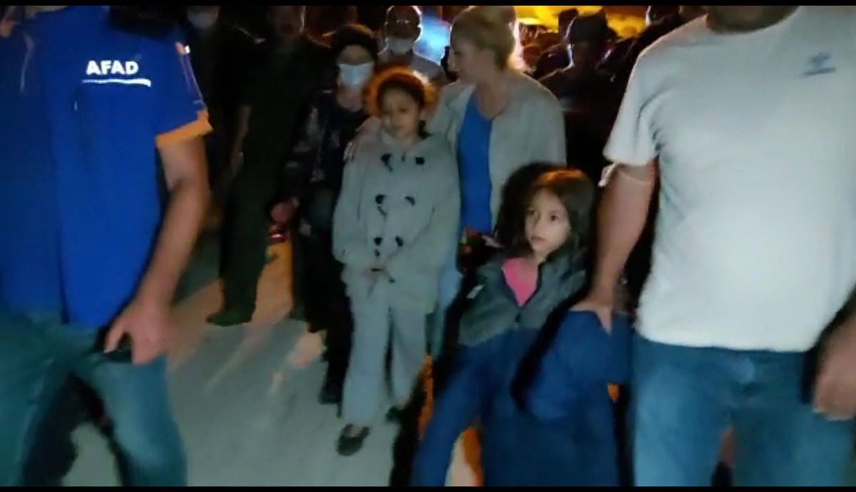 Bartın\'da ormanlık alanda kaybolan iki kardeş bulundu