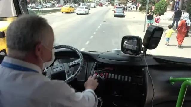 Bursa'nın en kibar halk otobüsü şoförü... İsmini bilen yok, herkes onu Hoş geldin şoför olarak tanıyor