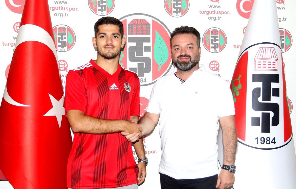 Bursaspor\'un genç oyuncusu Berat Altındiş Turgutluspor\'da