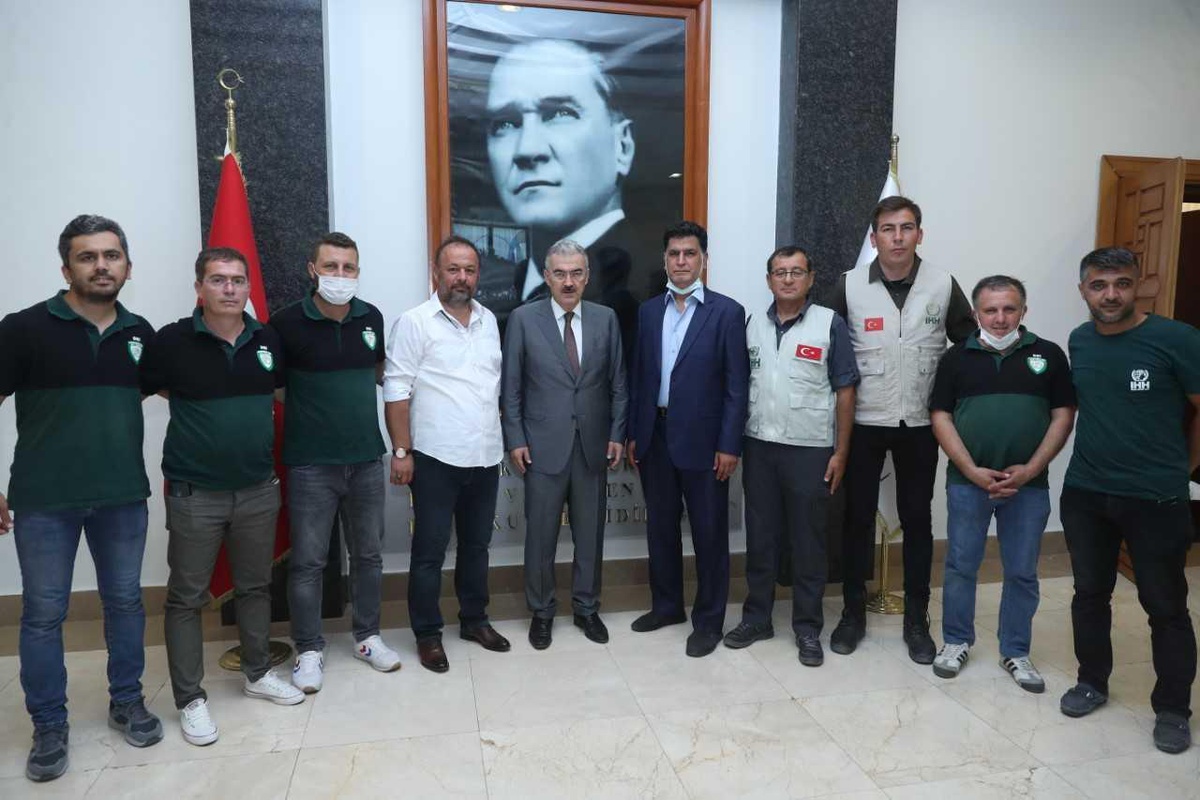 İHH İnsani Yardım Vakfı\'ndan Vali Ayyıldız\'a Ziyaret