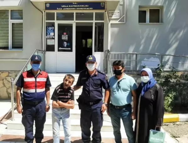 Kolundaki 'sevgi izi' dövmesinden ailesine kavuştu, System.String[]