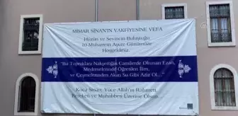 Mimar Sinan'ın vasiyeti üzerine Süleymaniye Camisi'nde aşure dağıtıldı