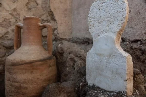 Kazı yapan arkeologlar tarafından 'şimdiye kadar en iyi korunmuş' insan kalıntısı bulundu