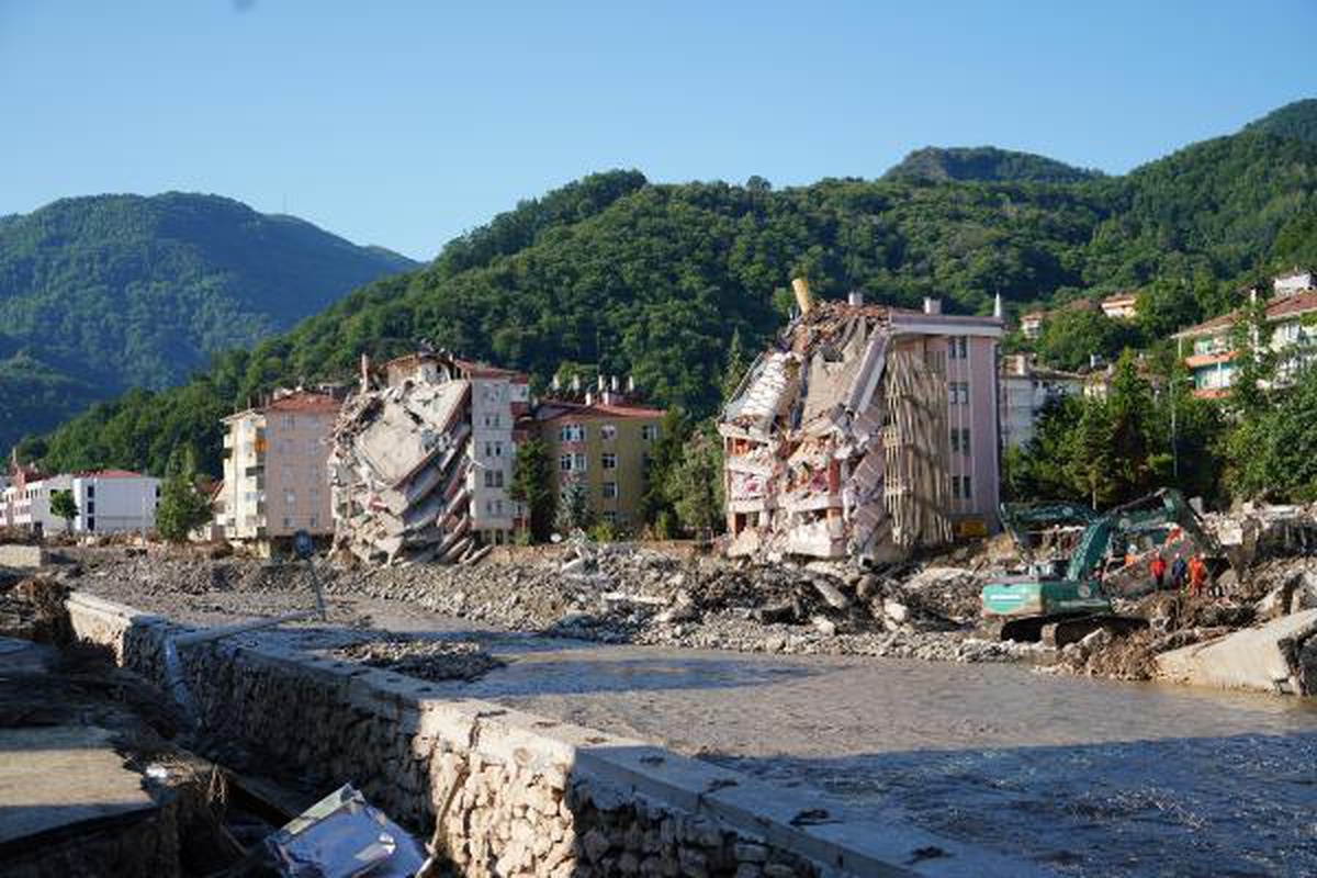 Sel bölgesinde 109 bina için acil yıkım kararı
