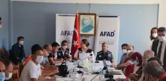 Son dakika haberleri! Sinop'ta selde hasar gören afet evlerinin yıkımında hüzün (3)