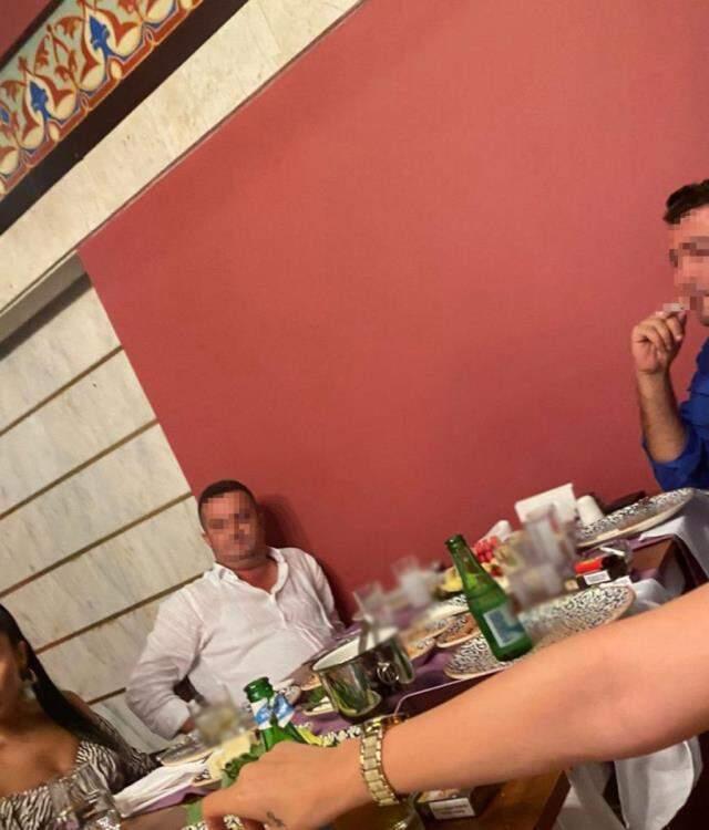Son Dakika: Davasına baktığı iş insanı ile aynı masada yemek yiyen Manavgat Ağır Ceza Mahkemesi Başkanı açığa alındı Son Dakika: Davasına baktığı iş insanı ile aynı masada yemek yiyen Manavgat Ağır Ceza Mahkemesi Başkanı açığa alındı