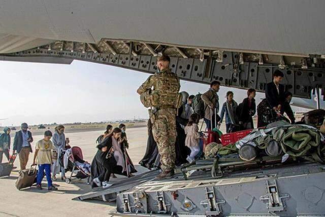 Taliban zulmünden kaçmak isteyen Afgan kadının yakarışları yürek dağladı Taliban zulmünden kaçmak isteyen Afgan kadının yakarışları yürek dağladı