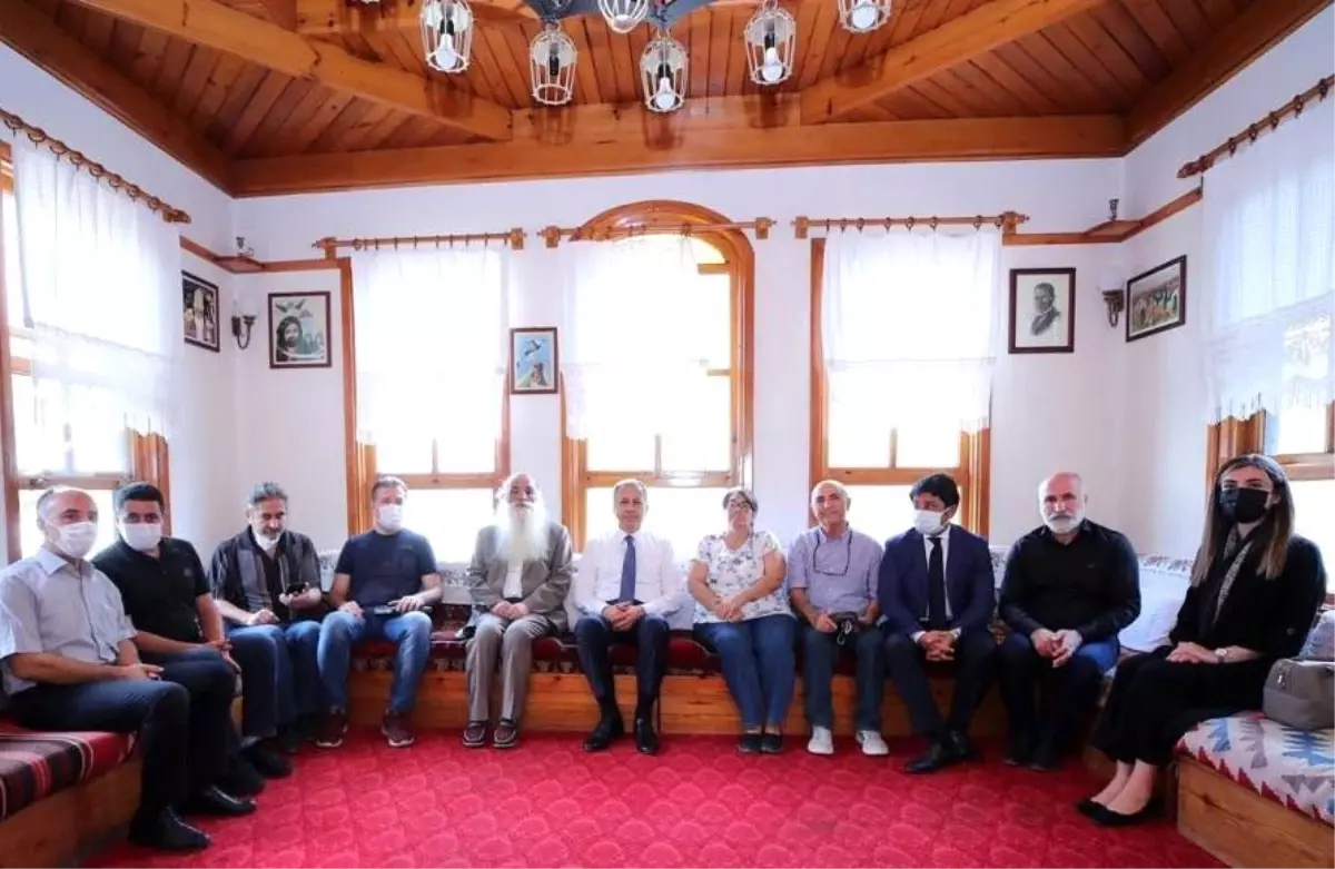 Vali Ali Yerlikaya\'dan Şahkulu Sultan Vakfı\'na ziyaret