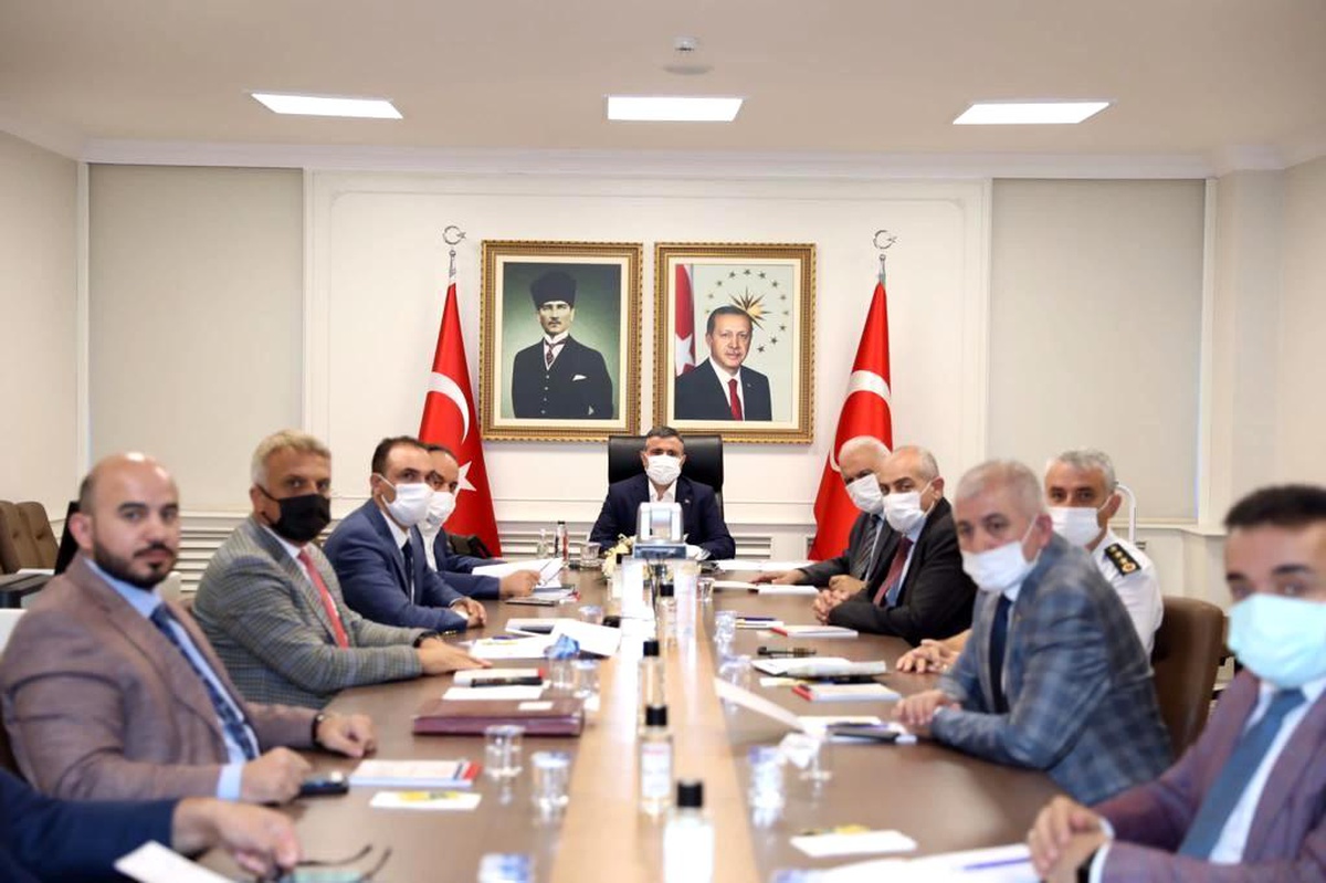 Yangın ve sel bölgelerine yardım kampanyası başlatıldı