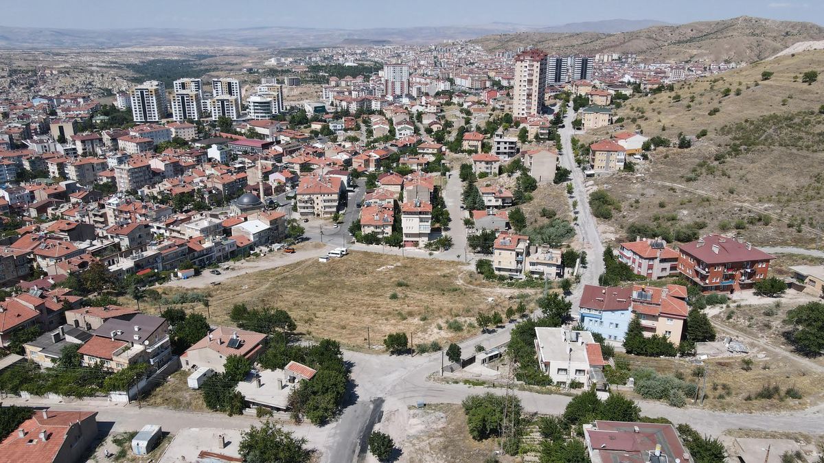 350 Evler Mahallesi Ceylan Caddesi\'nde altyapı yenileniyor