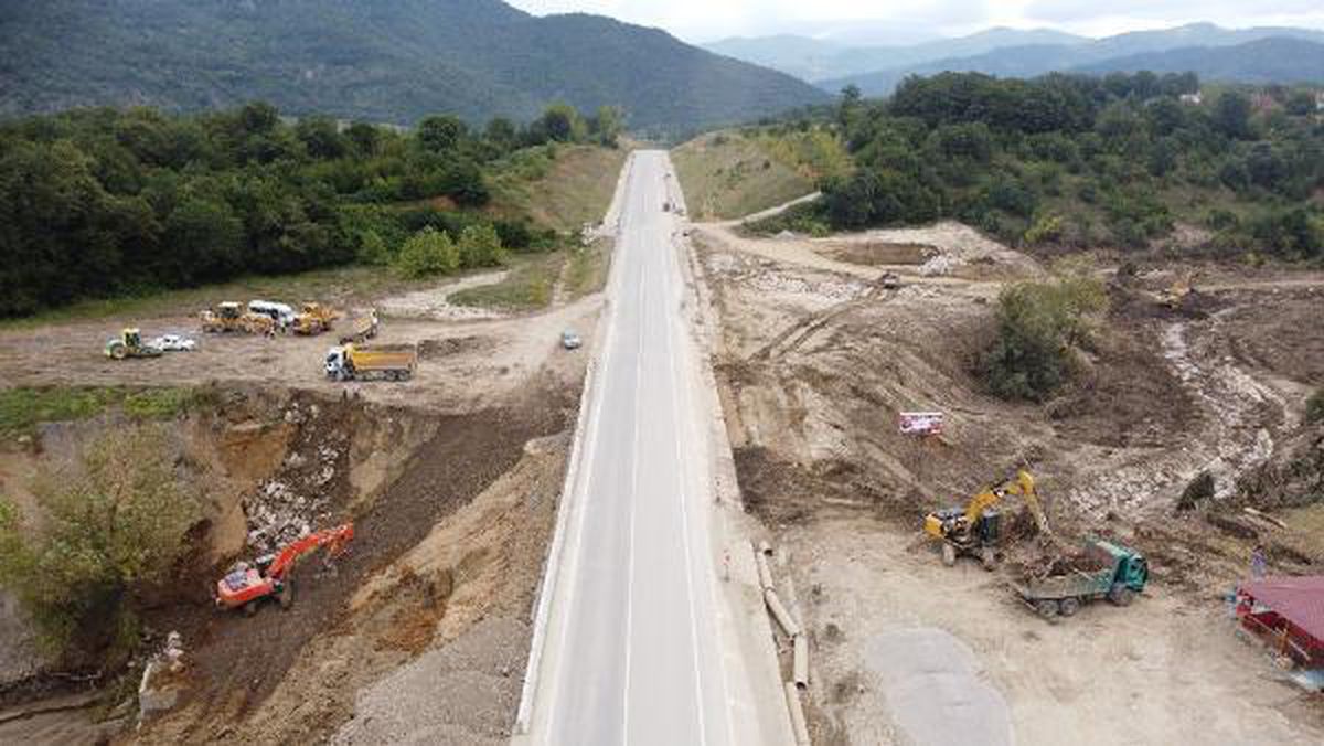 Bartın\'da selde çöken kara yolunun 200 metrelik bölümü onarıldı