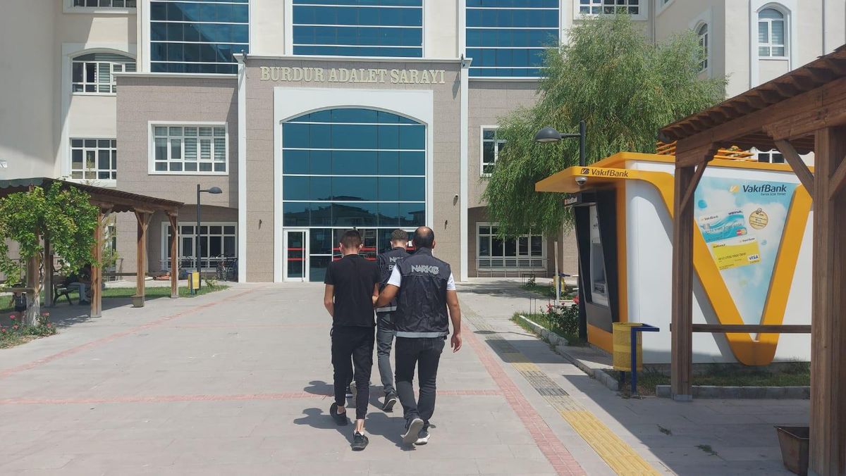 Burdur\'da uyuşturucu ticareti yaptığı öne sürülen şüpheli tutuklandı