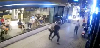 Isparta'da 2 grup arasındaki kavga boks maçını aratmadıYumruk ve tekmelerin havada uçuştuğu kavga güvenlik kamerasına yansıdı