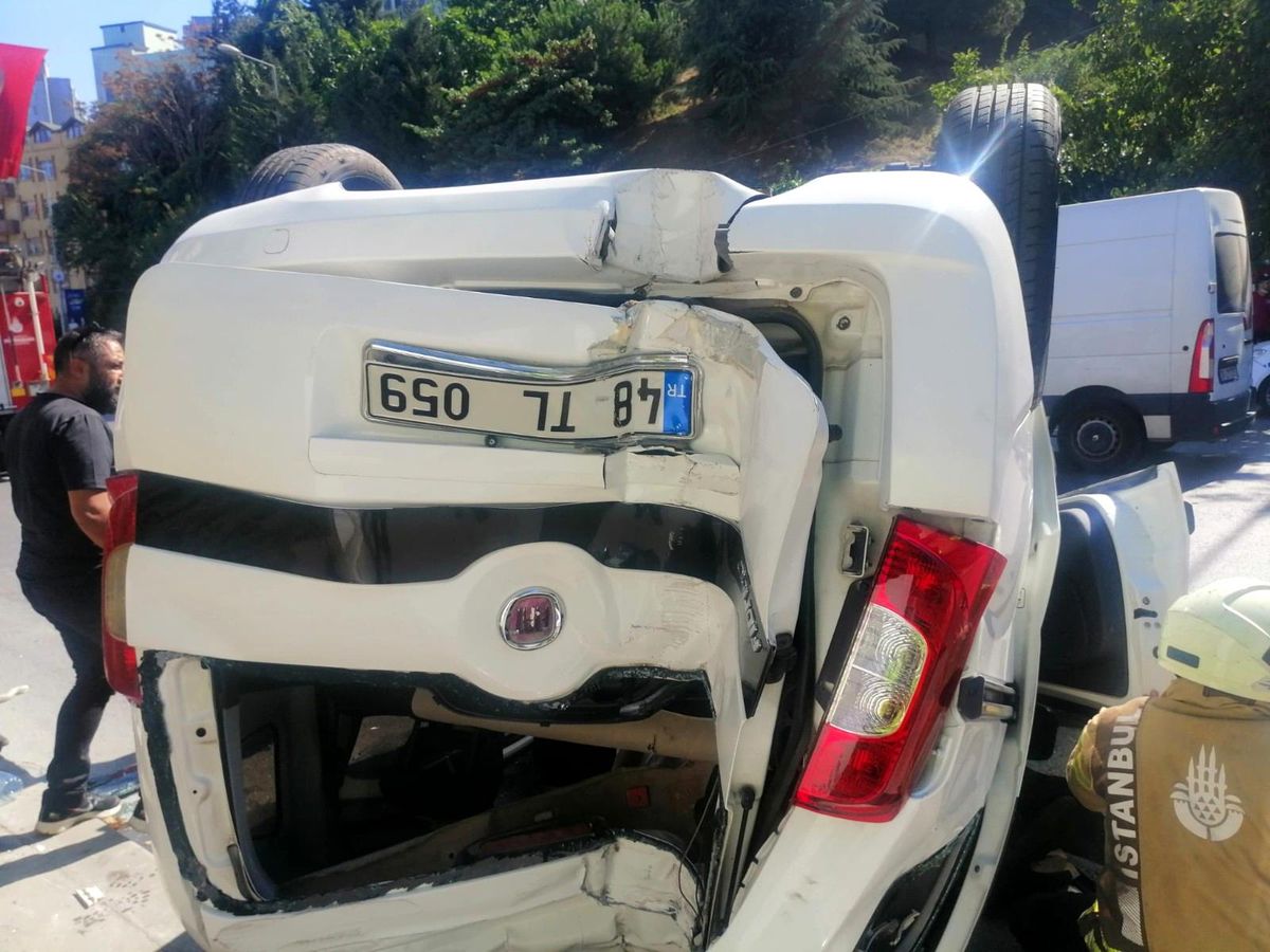 Son dakika... Kağıthane\'de feci kaza kamerada